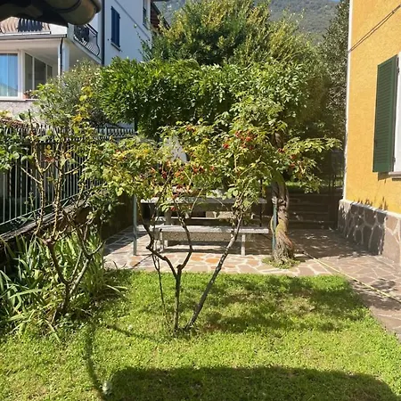 Apartment Casa Gialla Gera Lario