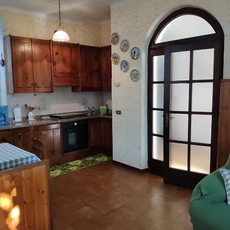 Casa Gialla Apartment *